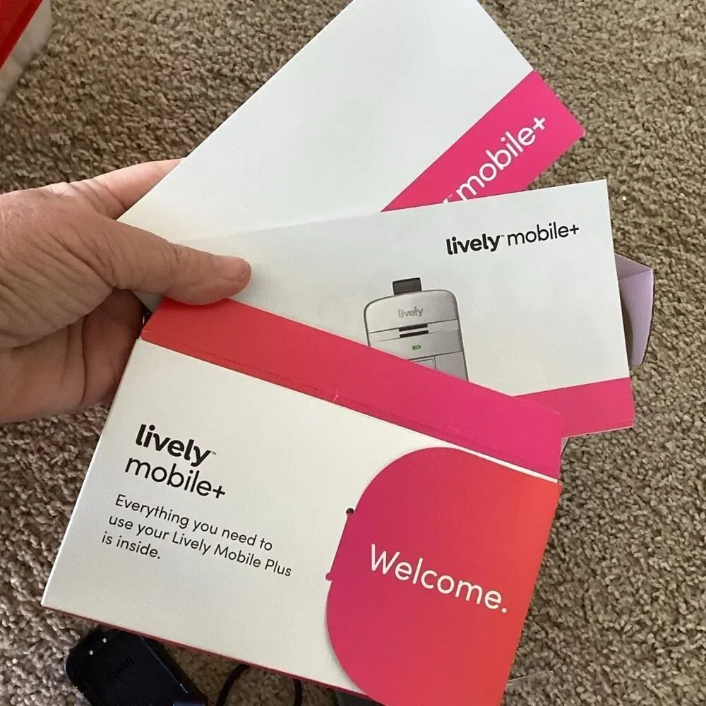 Lively Mobile Plus Medical Alert Device Set Necklace Charger In Box